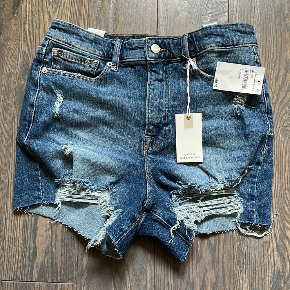 NWT Good American Bombshell Short